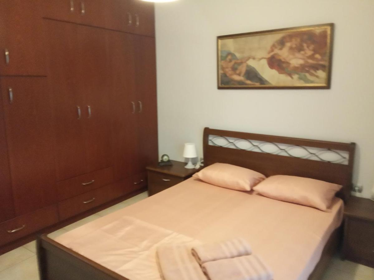 Isavrou Apartment Komotini Esterno foto